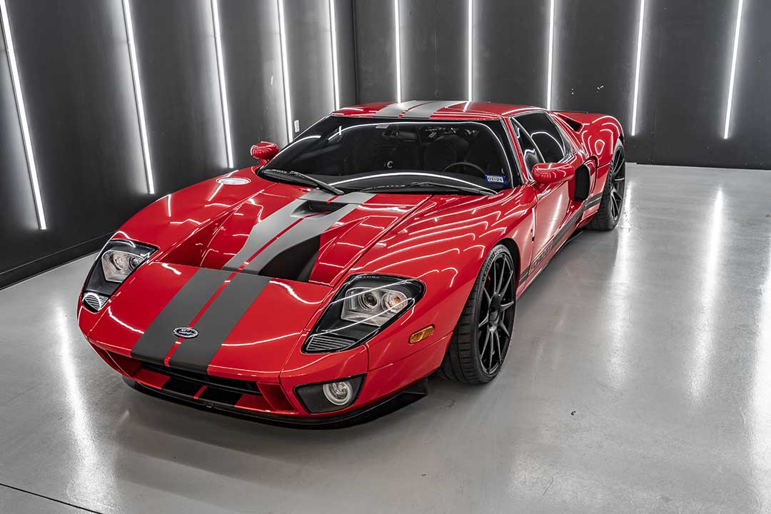 Red Ford GT40 3